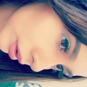 Meet your Posher, Celina